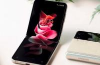 三星GALAXY Z FLIP5使用大型外接显示屏